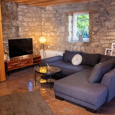 Vulkan-lodge * Rieden