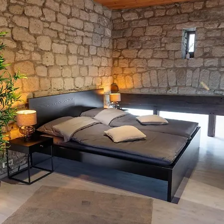 Vulkan-lodge * Rieden